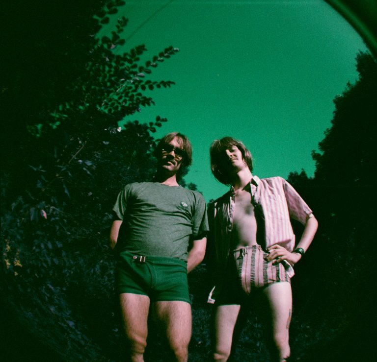 MidWest Radio gymzaalconcerten: The Sunset Society’s Beach Party