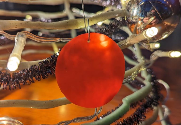 Zelf aan de slag: Duurzame Kerstversiering van Gerecycled Plastic