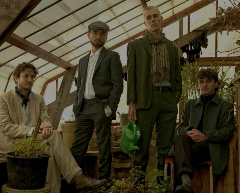 MidWest Radio Gymzaalconcert: Hester + Support